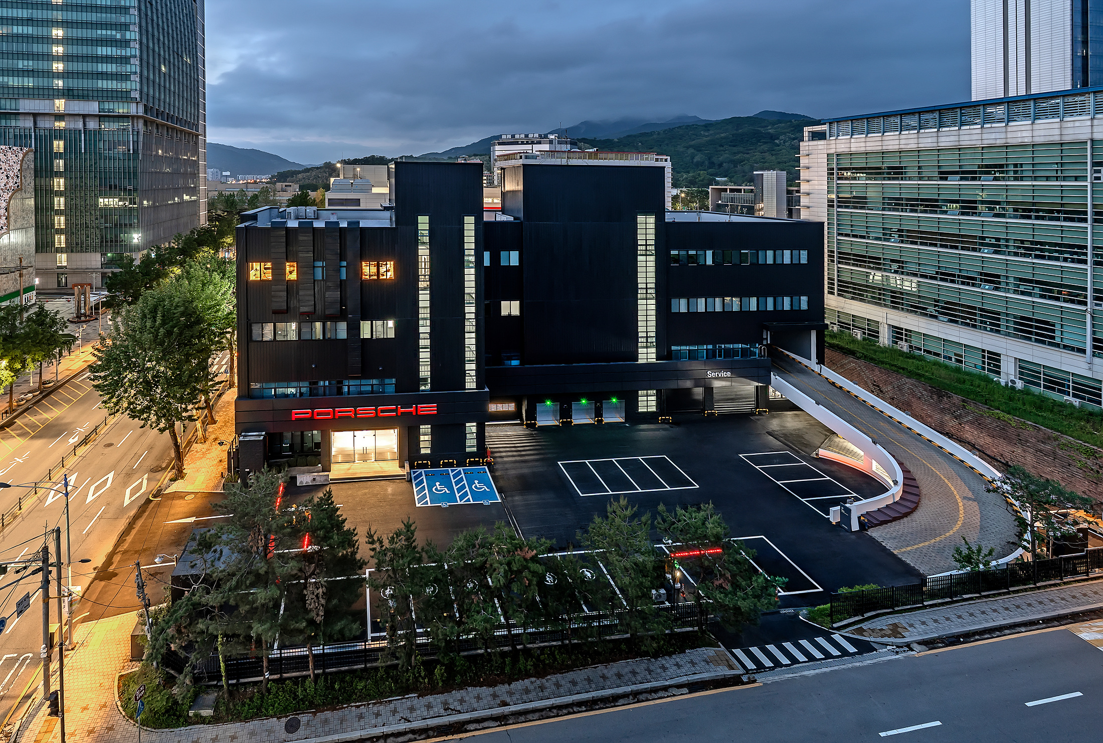 Porsche Service Center Yangjae
