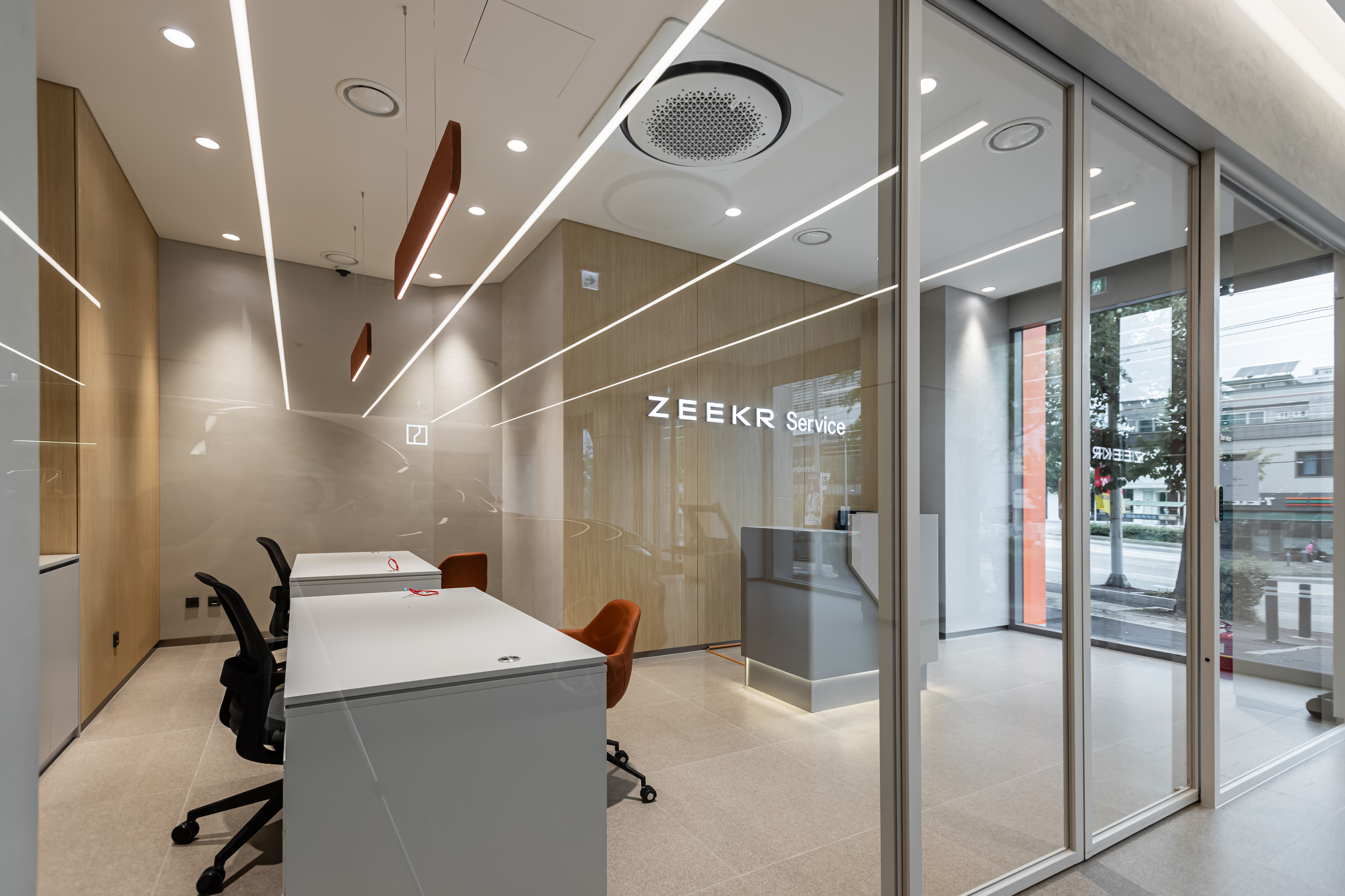 ZEEKR